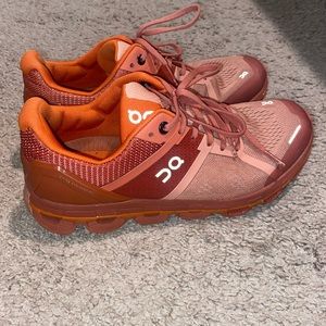 On Cloud Running Shoes Size 8